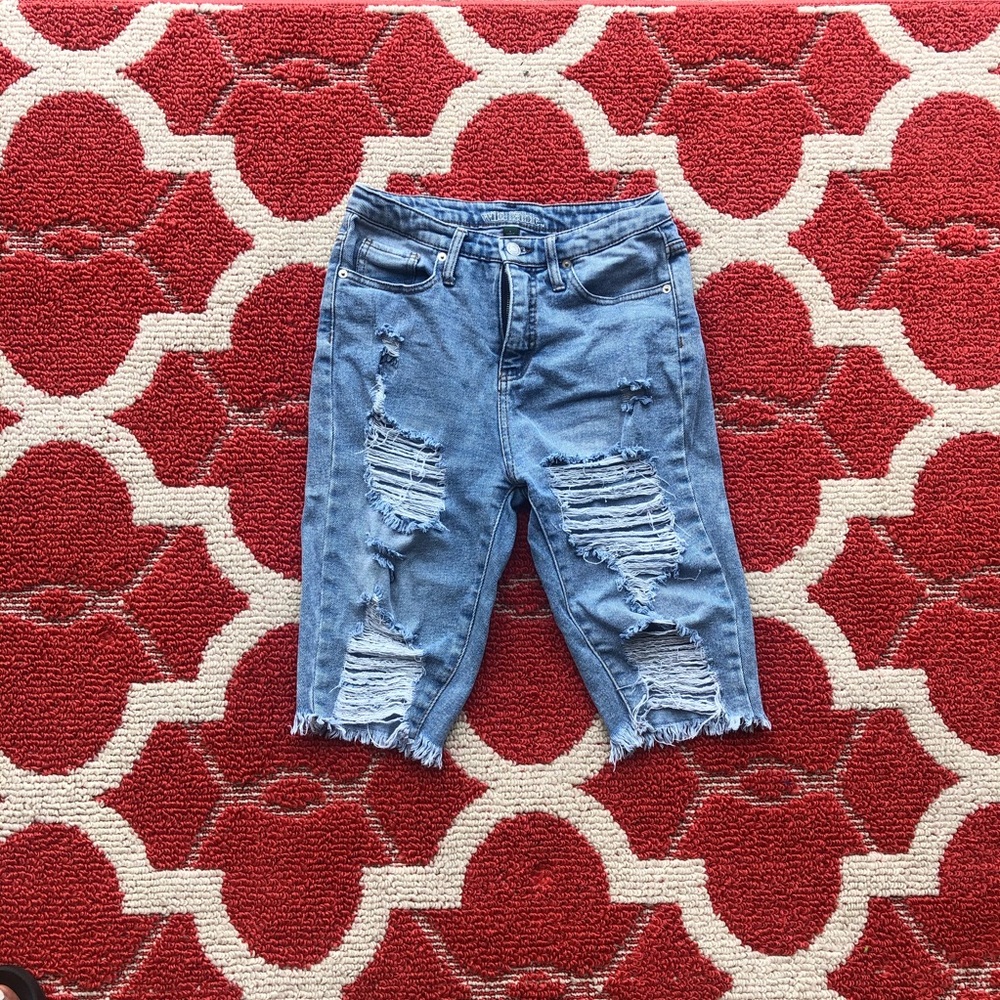 Bermuda Shorts - light wash